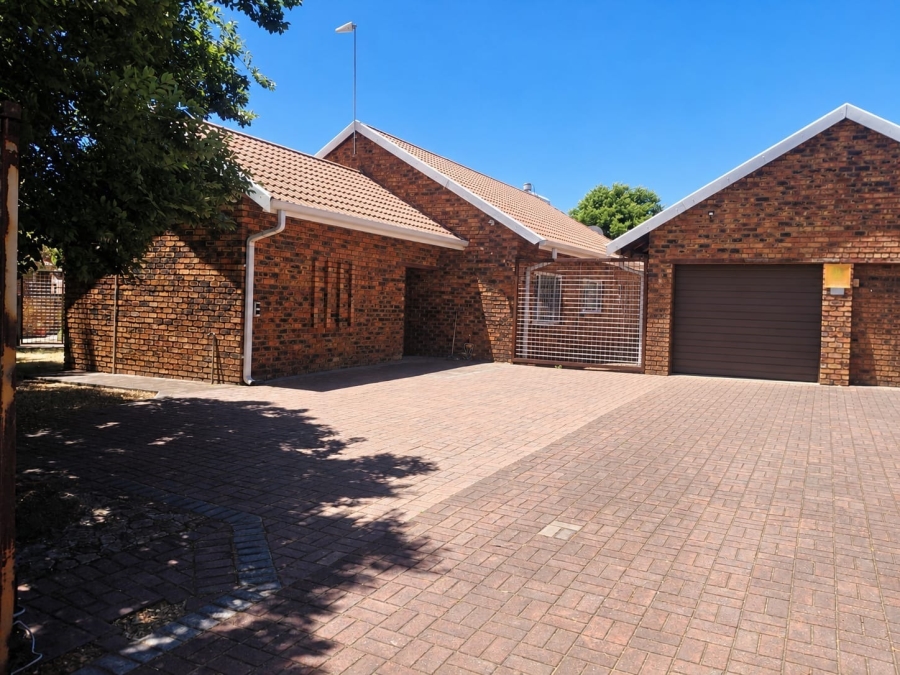 3 Bedroom Property for Sale in Vaalpark Free State